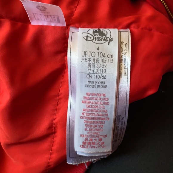 Kids size 4 captain marvel jacket (see pictures)    (4) - Picture 4 of 8